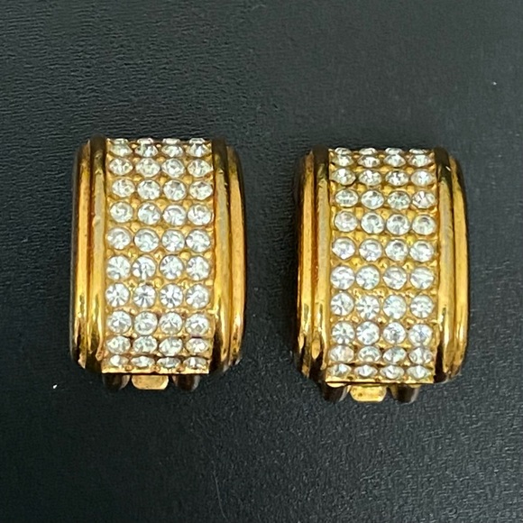 Vintage CHRISTIAN DIOR Goldtone Clear Pave Crystal Half Hoop Clip Earrings 17g - Picture 3 of 16